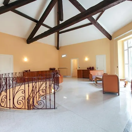 Sleeps 16 Pool Air Con Wifi Вилла