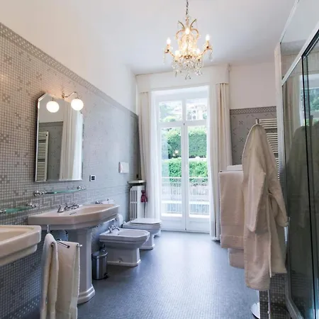 Sleeps 16 Pool Air Con Wifi *
