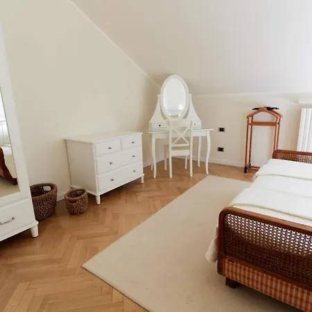 Sleeps 16 Pool Air Con Wifi Вилла Стреза