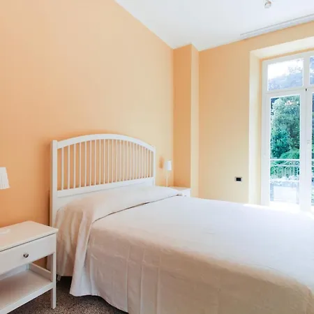 Sleeps 16 Pool Air Con Wifi