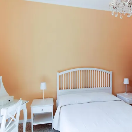 Sleeps 16 Pool Air Con Wifi Вилла Стреза